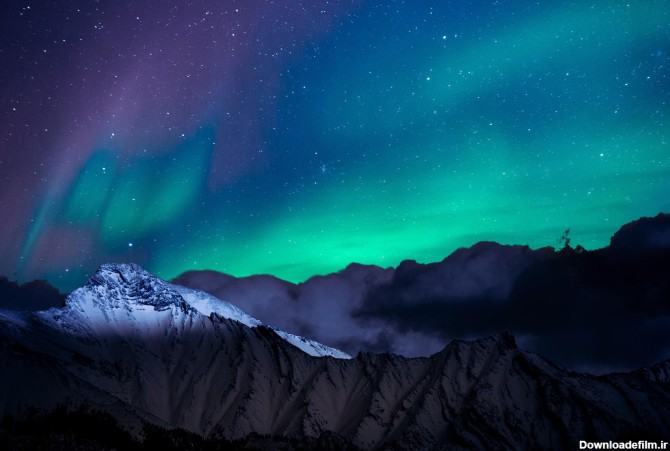 عکس زمینه منظره کوه با چراغ های قطبی پس زمینه | والپیپر گرام