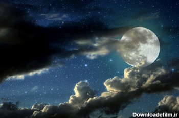 ماه کامل در آسمان شب moon in night sky