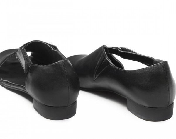 کفش تخت زنانه سگکدار رنگ سیاه مدل بیندا