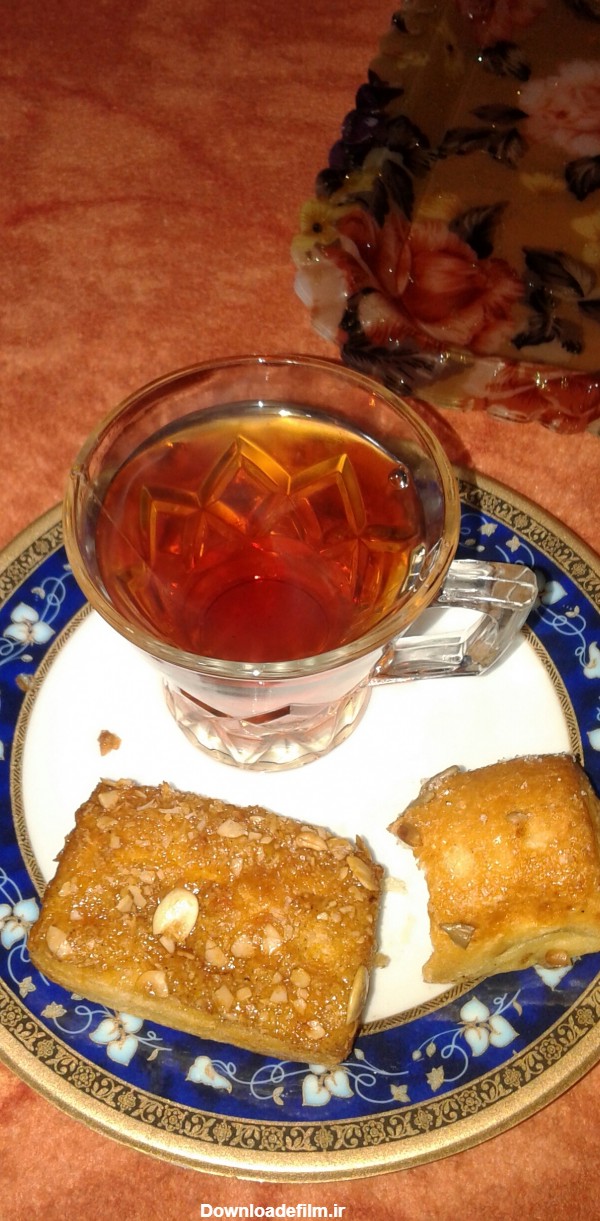 چای را دبش بنوشید:-) بفرمایید چای و شیرینی《عصرونه》 - عکس ویسگون