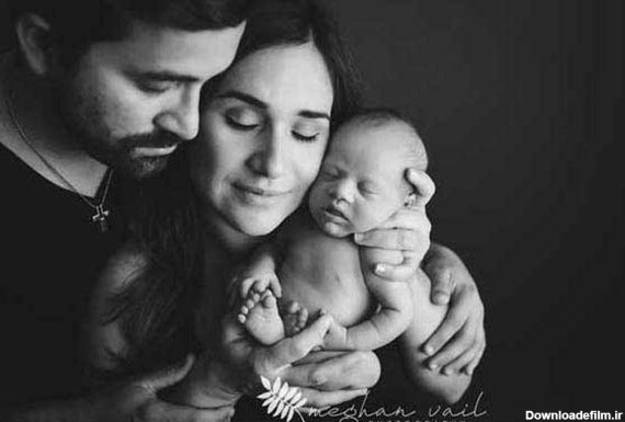 ایده عکس خانوادگی سه نفره - عکاسی نوزاد با پدر و مادر در آتلیه ...