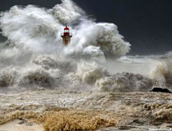 عکس/وقتی دریا طوفانی می شود