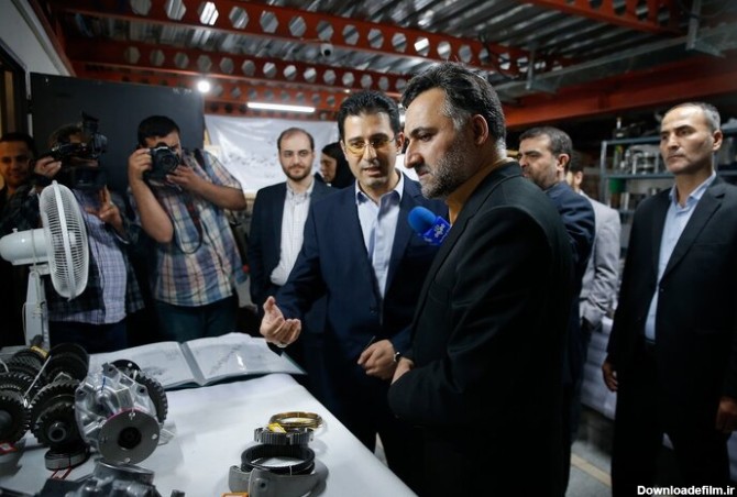 ببینید | رونمایی ایران از نخستین نمونه موتور بنزینی ۶ سیلندر