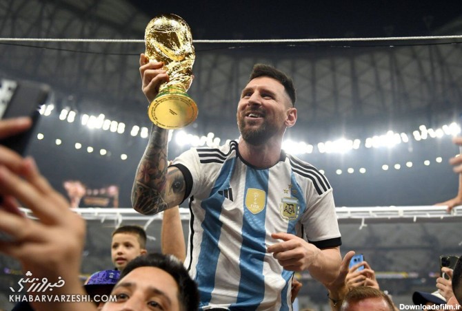عکس| احساسی‌ترین لحظه برای لیونل مسی پس از قهرمانی در جام جهانی