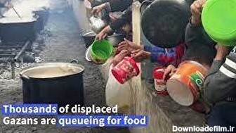صف‌های دردناک و غم‌انگیز مردم غزه برای گرفتن غذا در نزدیکی رفح (فیلم)