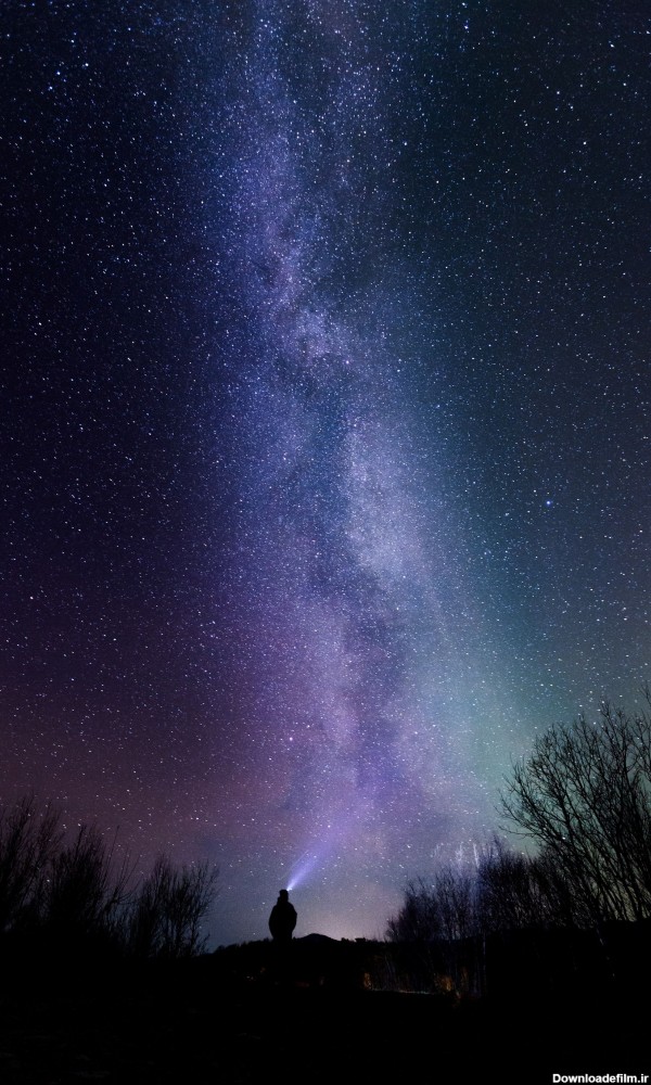 عکس زمینه آسمان پر ستاره و شب پس زمینه | والپیپر گرام