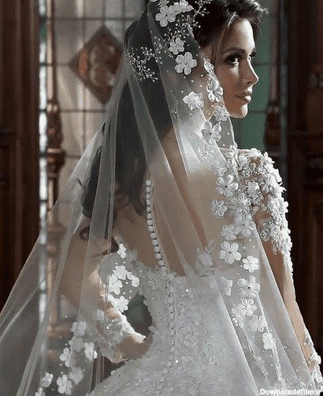 تورسر زیبای حاشیه کارشده با شکوفه و سنگ عروس