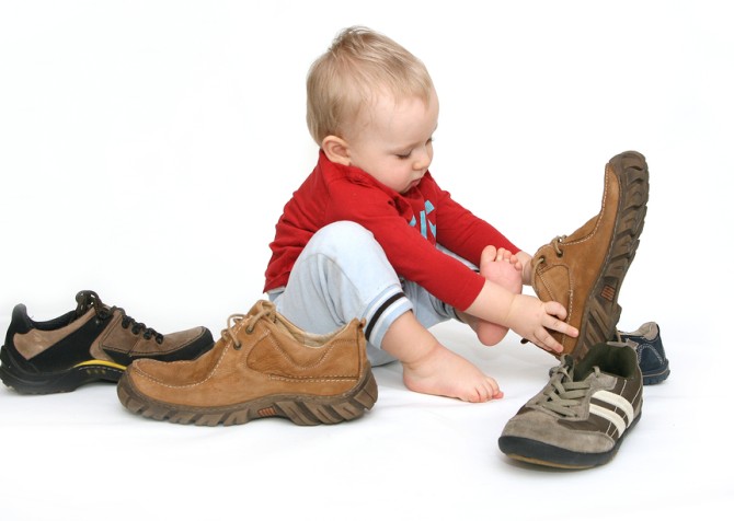 برای انتخاب کفش بچه به چه چیزهایی توجه کنیم - مجله مدیسه
