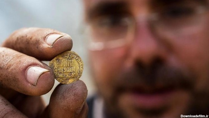 عکس| کشف صدها سکه طلای ناب توسط چند نوجوان