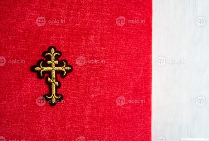 دانلود عکس صلیب ارتدکس در پس زمینه قرمز و سفید | اوپیک
