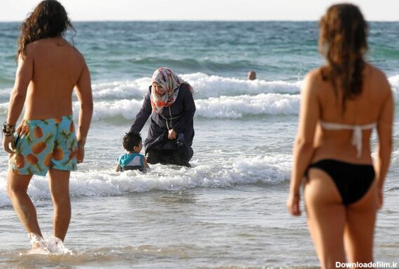 عکس زنان در دریای ترکیه