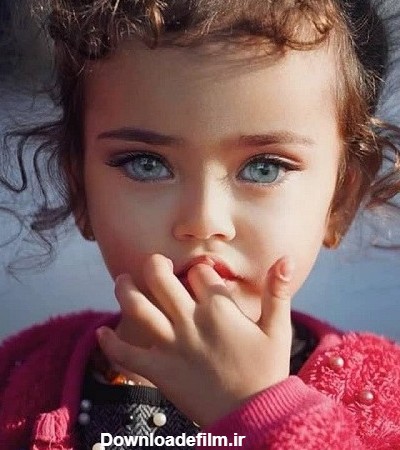 عکس دختر بچه چشم درشت مشکی