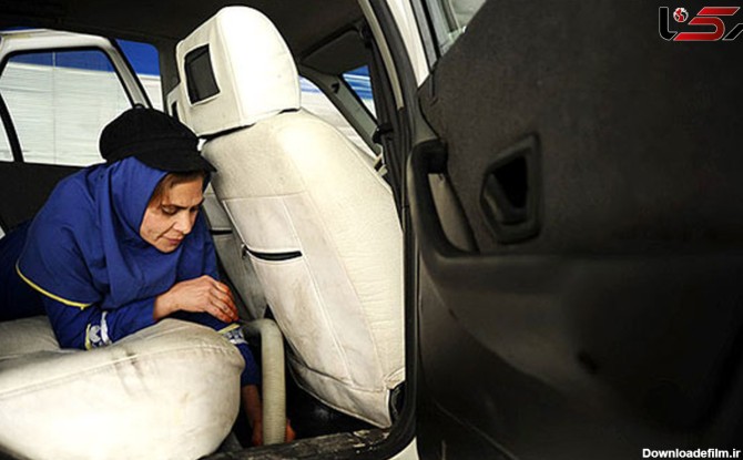 این زنان در یک کارواش تهران ماشین می شویند + تصاویر