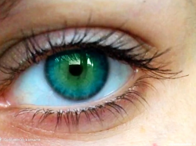 سابلیمینال رنگ چشم سبز دریایی
