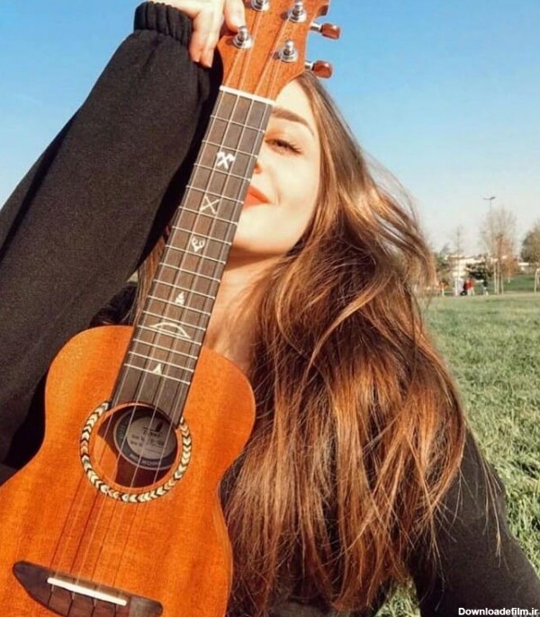 عکس گیتار دخترانه واقعی