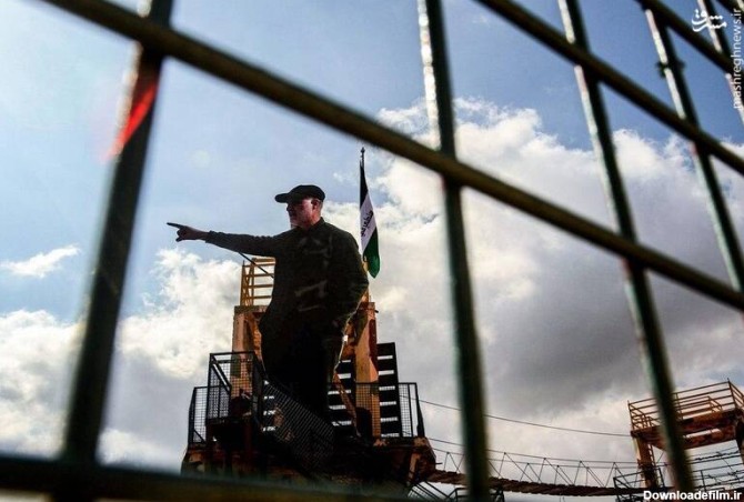 مشرق نیوز - عکس/ تندیس سردار شهید سلیمانی در مرز لبنان با فلسطین