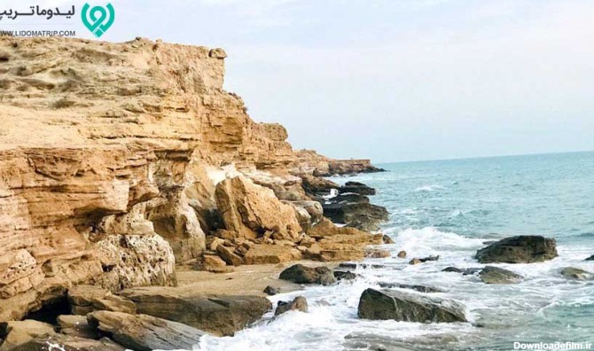 ساحل صخره ای دریای بزرگ در چابهار