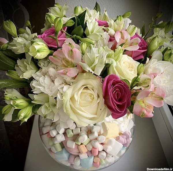 گل و گلدان شیشه ای هدیه ای خاص و دوست داشتنی در فروشگاه گل و گیاه ...