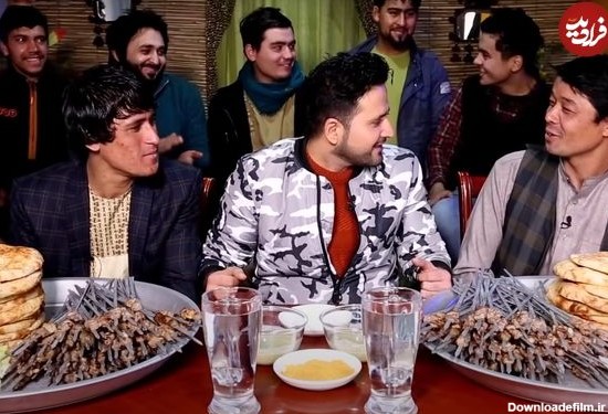 (ویدئو) مسابقه کباب خوری دو جوان افغانستانی؛ برنده در 8 دقیقه 80 سیخ کباب خورد!