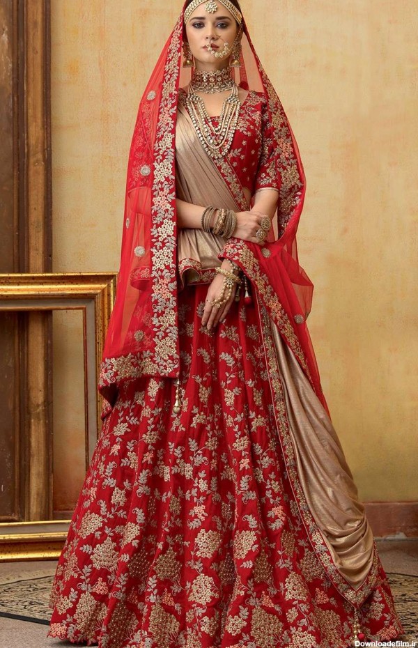 تصویری از یک عروس هندی، در لباس هندی