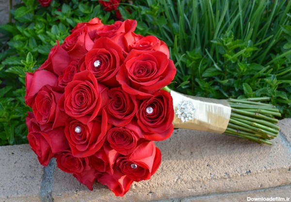 مدل های دسته گل عروسی رز قرمز بسیار زیبا و رمانتیک