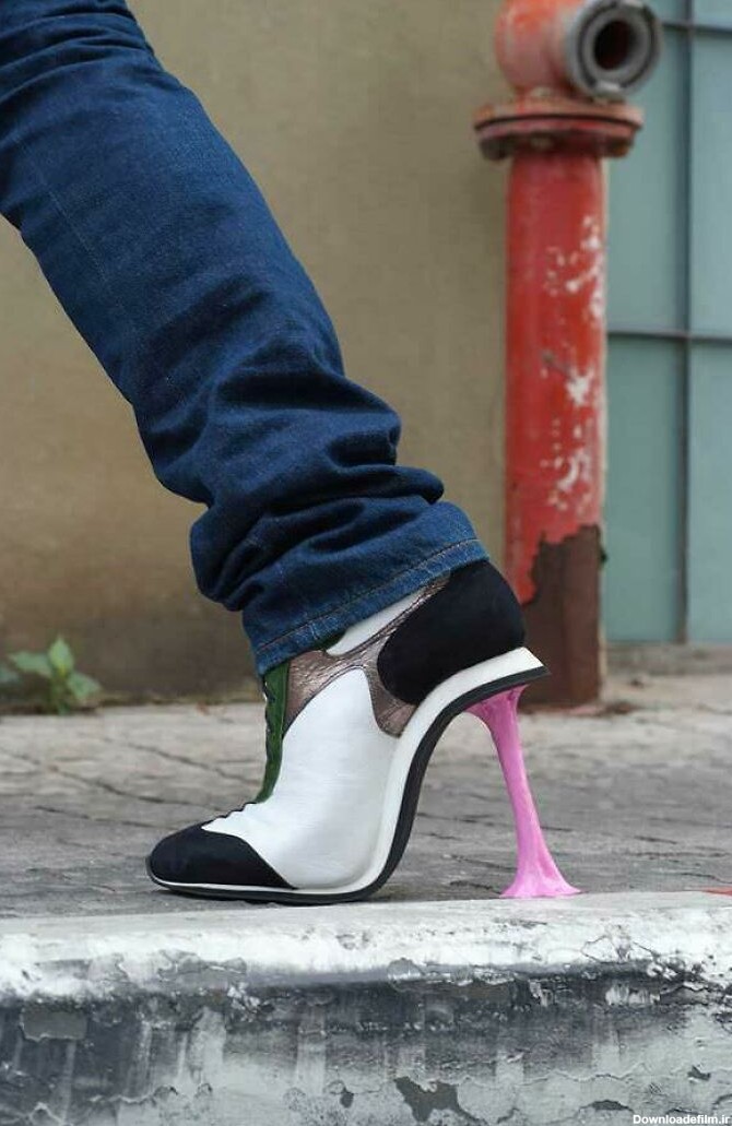 تصاویری از عجیب و غریب‌ترین کفش‌های دنیا