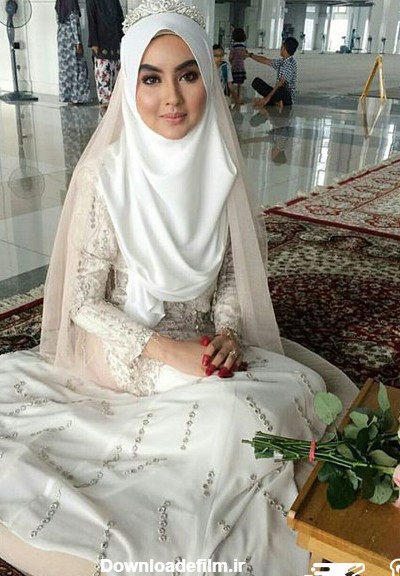 استفاده از روسری بلند سفید در لباس عروس با‌حجاب