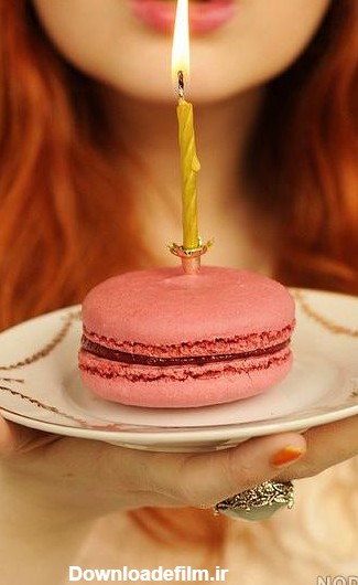 ژست عکس تولد با کاپ کیک