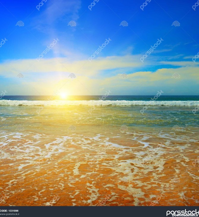 اقیانوس شنی ساحل دریا آبی آسمان و طلوع خورشید 1331896