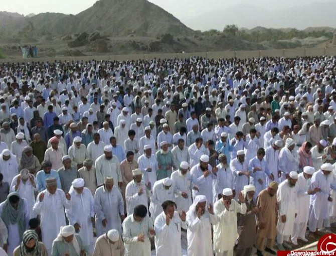 اقامه نماز عید فطر در سیستان و بلوچستان +تصاویر