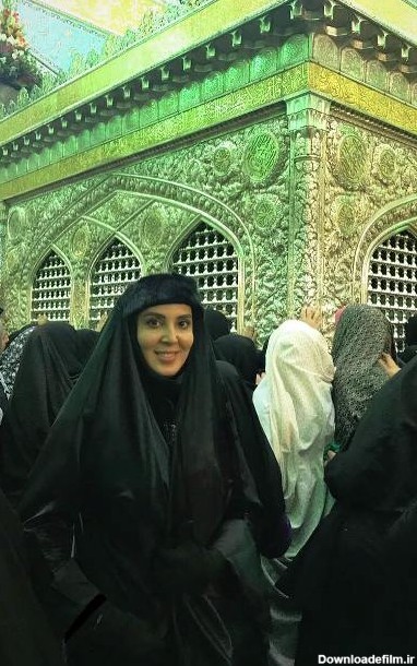 چهره لیلا بلوکات با چادر در حرم امام رضا (ع) | روزنو
