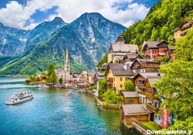دانلود نمایی از کارت پستال زیبا از دهکده کوهستانی معروف هالستات با دریاچه هالستااتر در آلپ اتریشی ، منطقه سالزکامرگوت ، اتریش