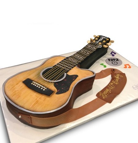 خرید کیک تولد به شکل گیتار - کیک گیتار دیوید گیلمور | کیک آف