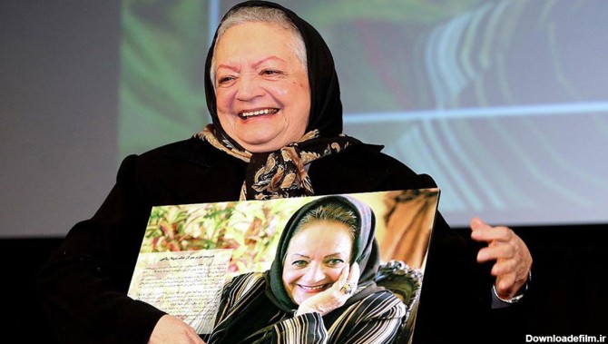 شهلا ریاحی اولین کارگردان زن تاریخ سینمای ایران در مراسم بزرگداشت‌اش