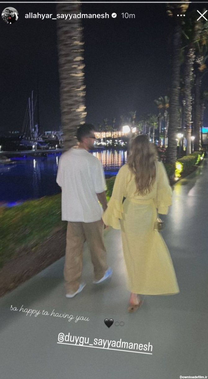 عکس‌| پیاده‌روی عاشقانه لژیونر استقلالی و همسرش در لندن - اتحاد خبر