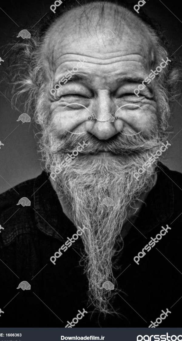 پیرمرد شاد با چهره خندان 1606363
