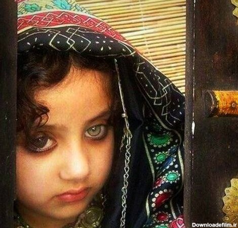 این دختربچه‌ صاحب زیباترین چشم‌های دنیا است / عکس