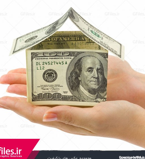 عکس یک خانه ساخته شده با چند اسکناس دلار در دست شخص
