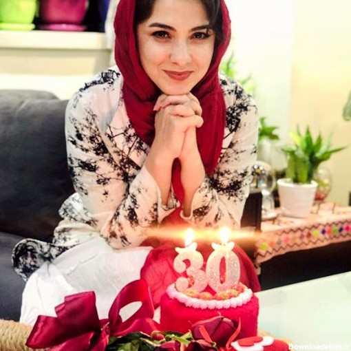 جشن تولد ۳۰ سالگی خانم مجری خوش صدا + عکس | رویداد24