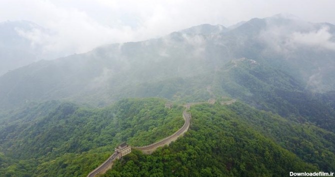 تصاویر | نمای هوایی زیبا از دیوار بزرگ چین در میان مه و باران