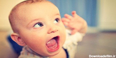 توانایی های زبانی کودک از تولد تا یکساگی | مجله نی نی سایت