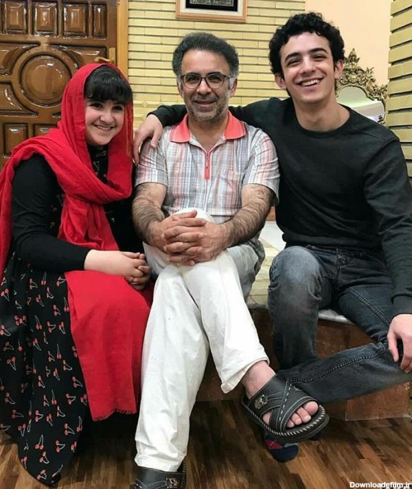 علی شادمان در کنار پدر و خواهرش - عکسیاتو | عکس بازیگران