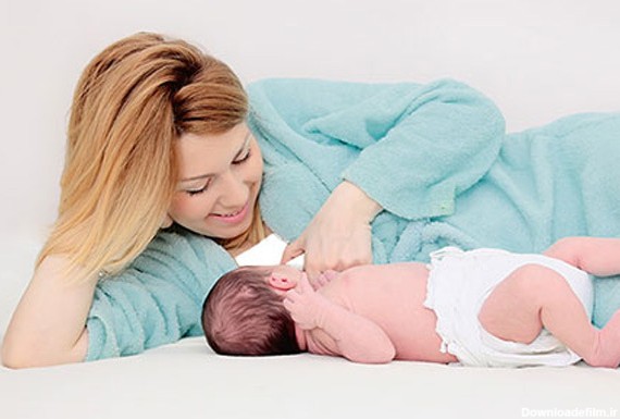 آیا خوابیده شیر دادن به نوزاد، برای سلامتی کودک مضر است؟