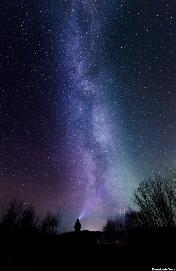 عکس زمینه آسمان پر ستاره و شب پس زمینه | والپیپر گرام