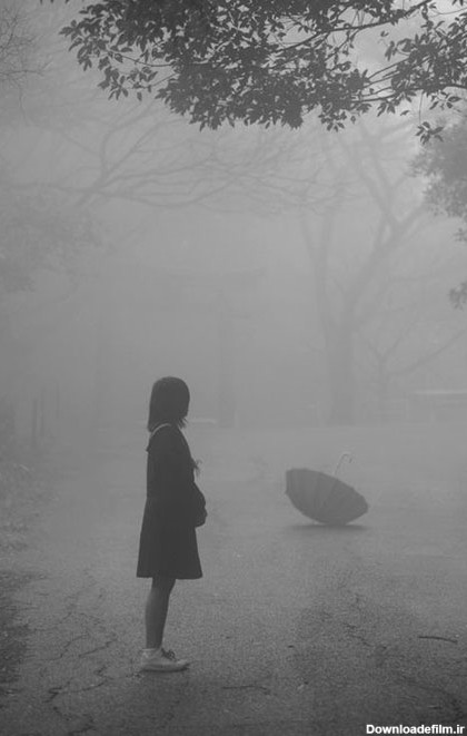 عکس پروفایل دختر تنها در باران ،غمگین