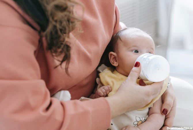 چند ترفند برای شیشه شیر دادن به نوزاد | اونت استور