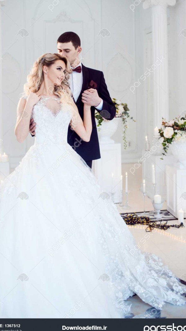 زن و شوهر جوان زیبا عروس و داماد لوکس داخلی نور 1367512