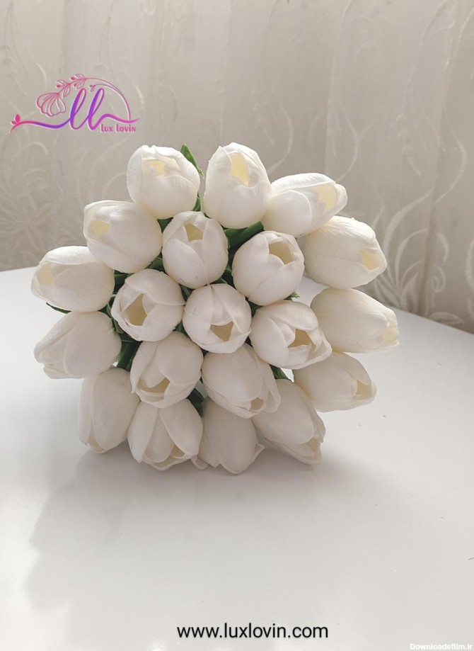 تصویری از دسته گل عروس با گل لاله