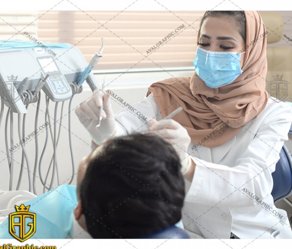عکس با کیفیت دکتر دندانپزشک مسلمان مناسب برای طراحی و چاپ - عکس دندانپزشک مسلمان - تصویر دندانپزشک مسلمان - شاتر استوک دندانپزشک مسلمان