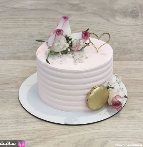 خرید و قیمت کیک عقد و سالگرد ازدواج با تزیین گل طبیعی و فوندانت